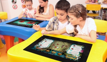 Tecnologia que socializa: como a PlayTable estimula a interação?